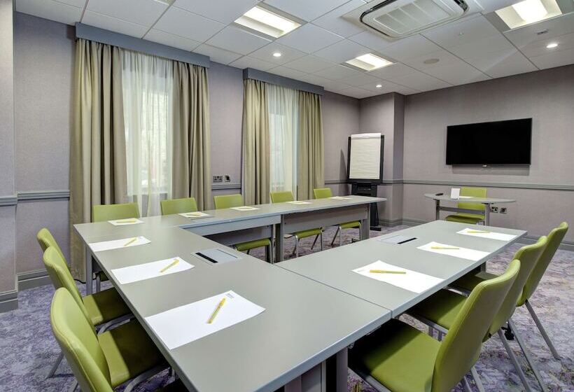 בית מלון כפרי Hilton Garden Inn Dublin City Centre