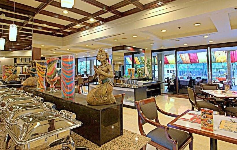 ホテル Horison Ultima Bandung