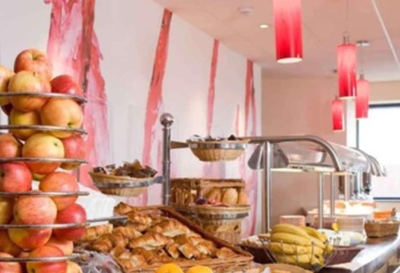 בית מלון כפרי Ibis Dublin