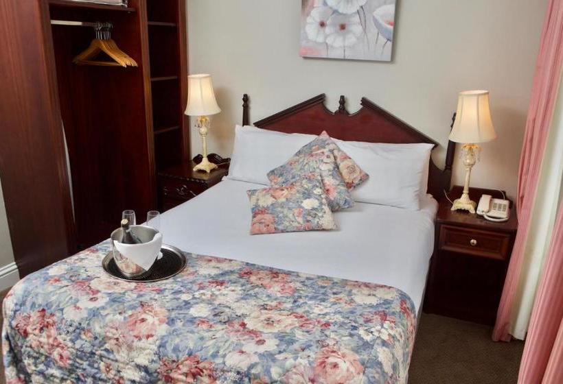 בית מלון כפרי Imperial