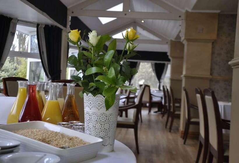 Jackson S Hotel & Leisure Centre