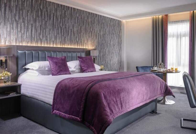 Отель Kilkenny Ormonde