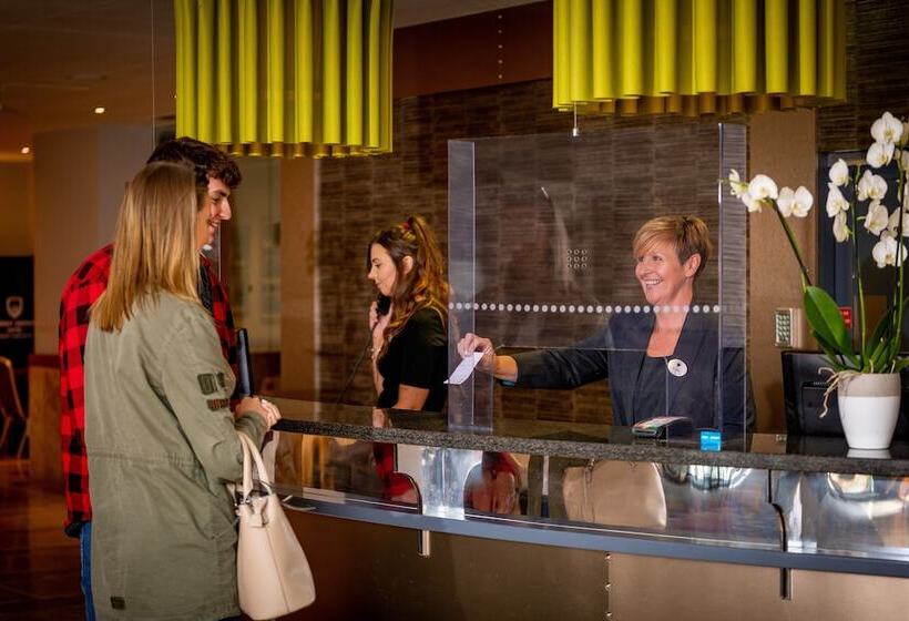 Отель Kilkenny Ormonde