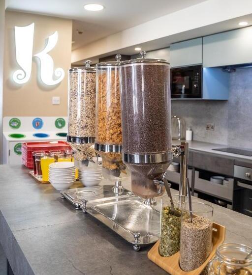 هتل Kinlay Hostel Eyre Square