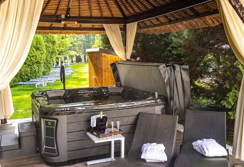 Lotus Therme Hotel & Spa