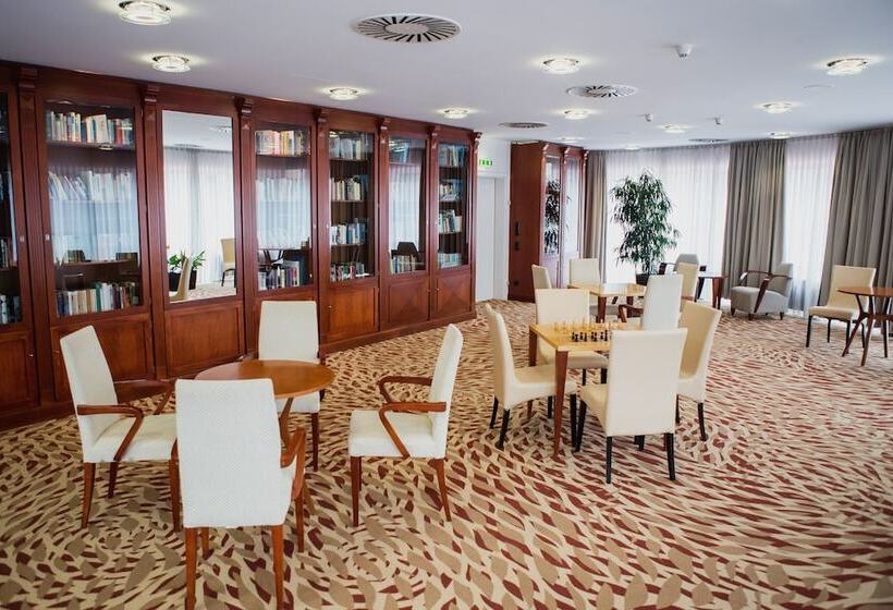 Lotus Therme Hotel & Spa