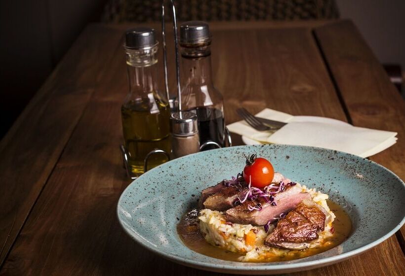 Lotus Therme Hotel & Spa