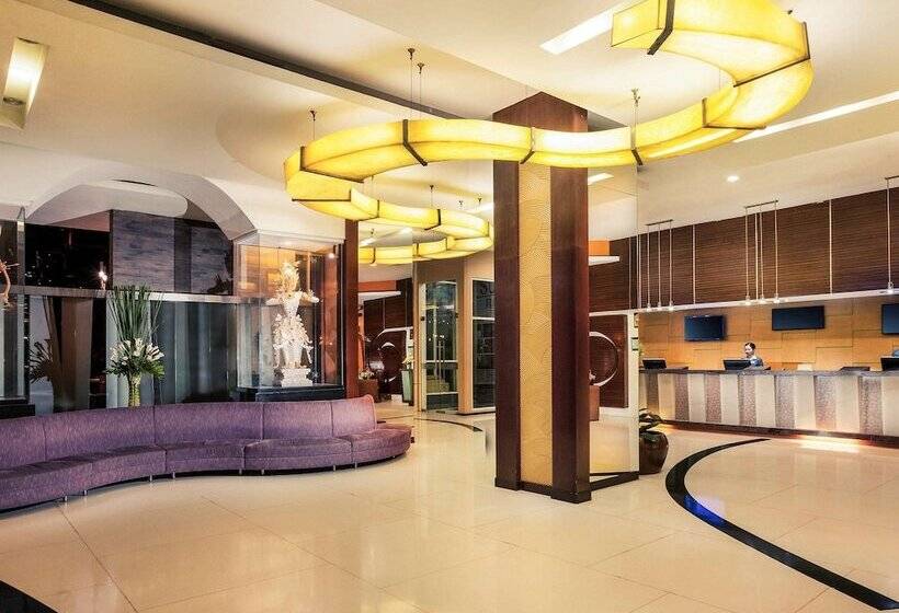فندق Mercure Surabaya