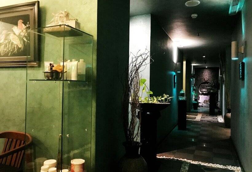 فندق Mercure Surabaya