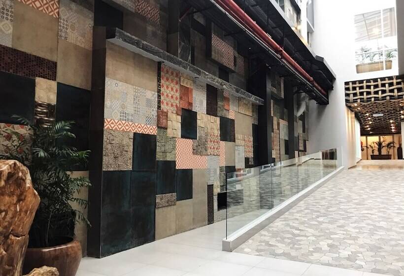 فندق Mercure Surabaya