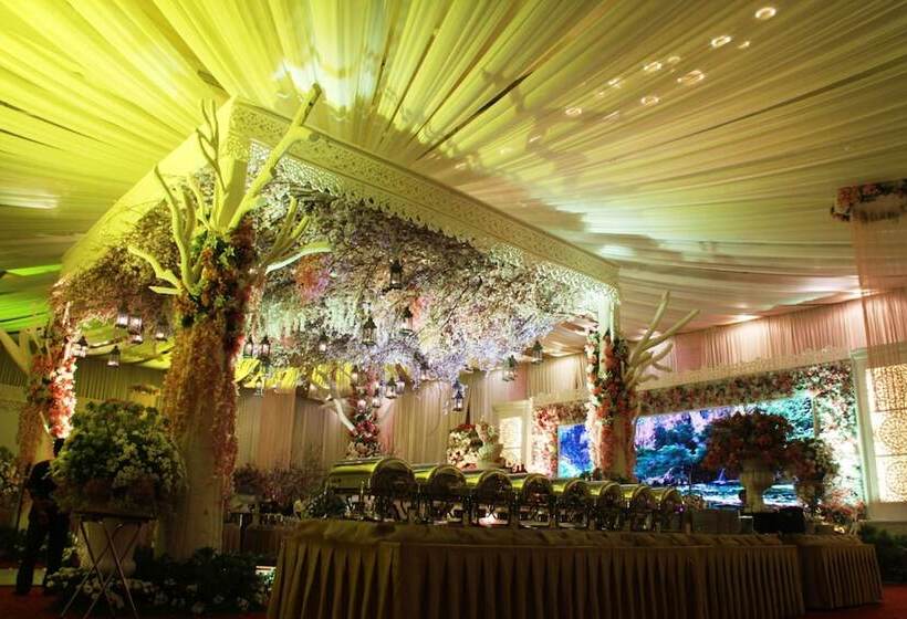 فندق Mercure Surabaya