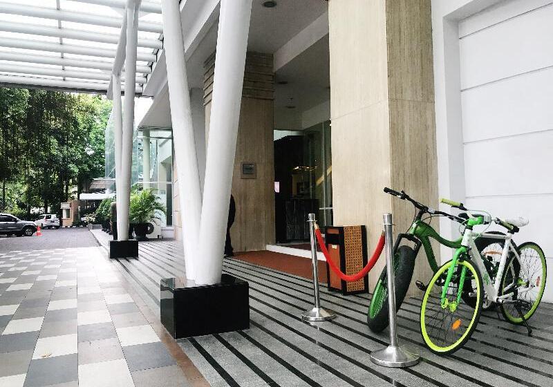 فندق Mercure Surabaya