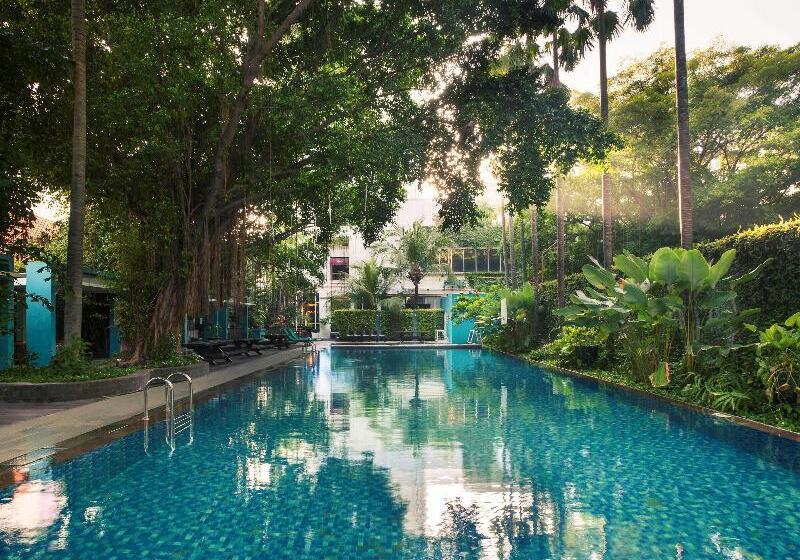 فندق Mercure Surabaya