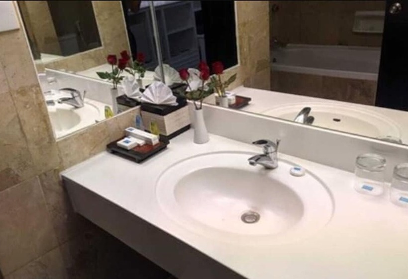 هتل New Saphir Yogyakarta