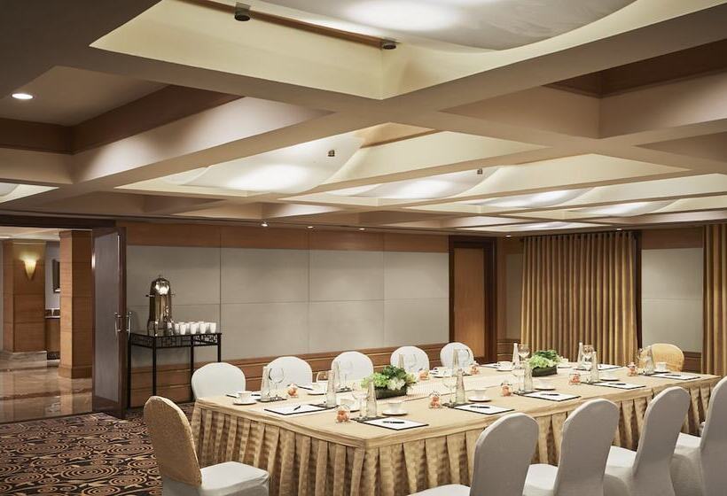 هتل President  Ihcl Seleqtions