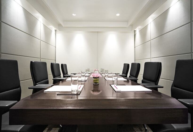 هتل President  Ihcl Seleqtions