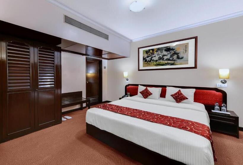 فندق Quality Inn Regency, Nashik