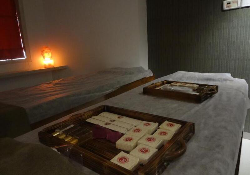 Ramee Guestline Hotel Juhu