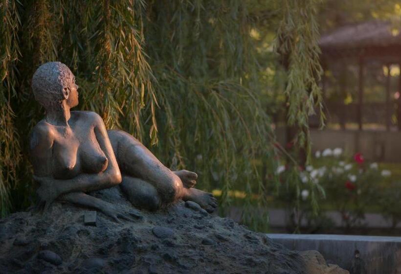 هتل Rubin Wellness & Conference