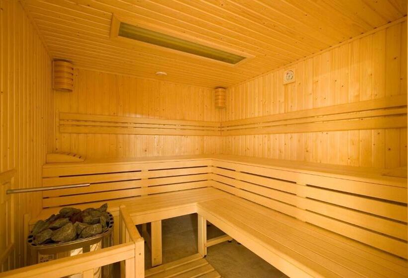 هتل Rubin Wellness & Conference