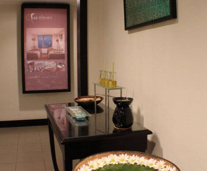 فندق Santika Pandegiling Surabaya