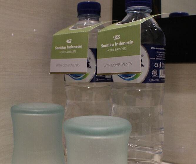 فندق Santika Pandegiling Surabaya