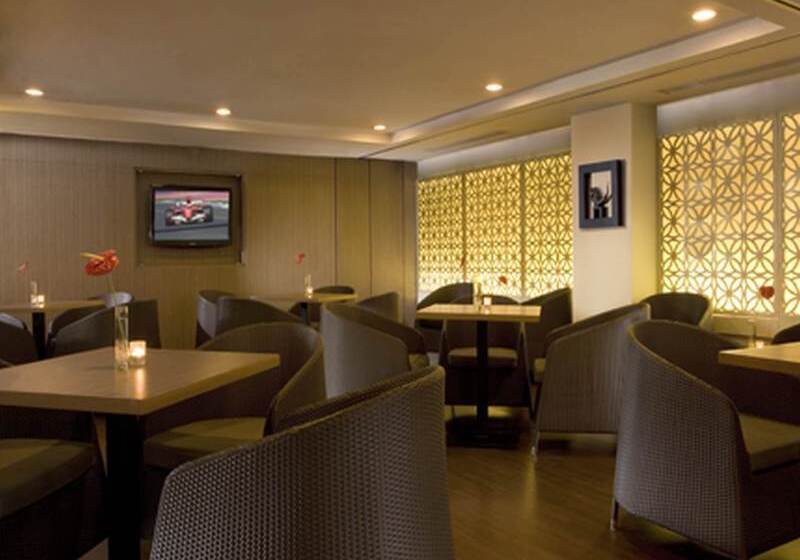 فندق Santika Pandegiling Surabaya