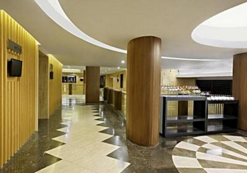 فندق Santika Pandegiling Surabaya