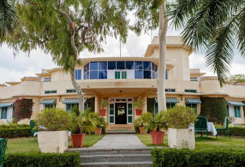 Shikarbadi Hotel   By The Lake Heritage By Hrh Group Of Hotels