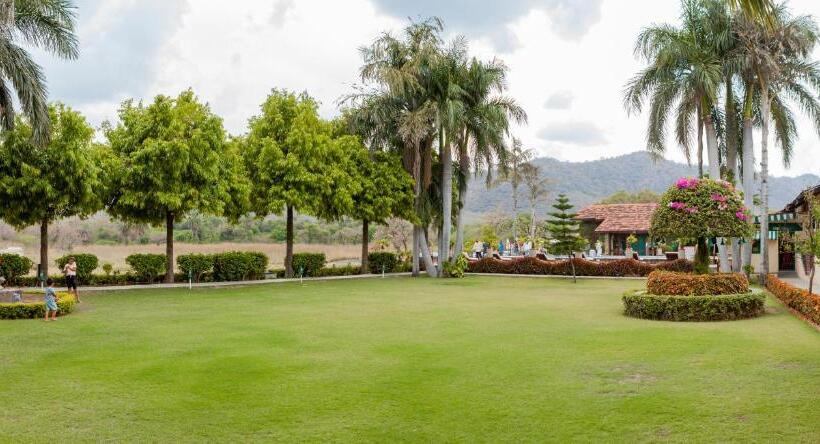 Shikarbadi Hotel   By The Lake Heritage By Hrh Group Of Hotels