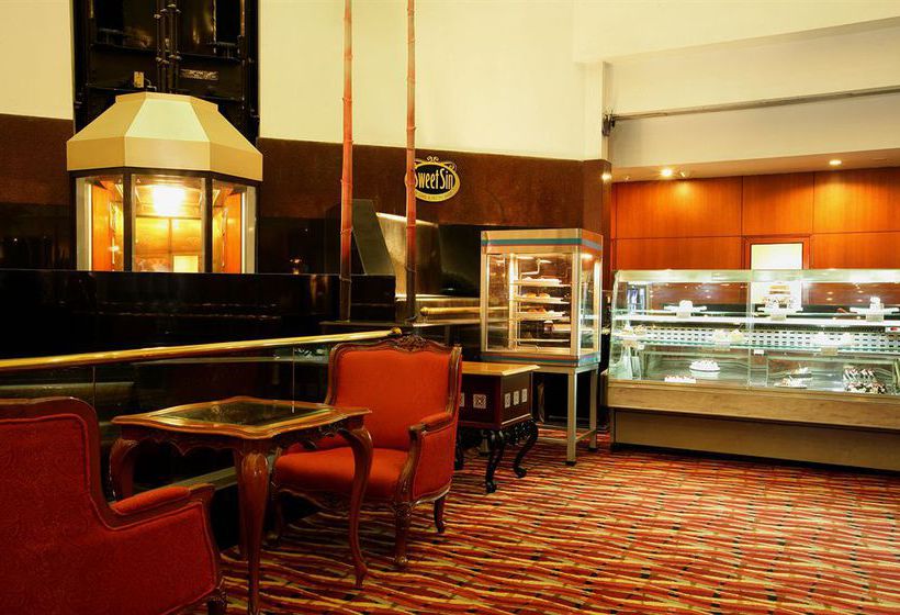 Отель Sun-n-Sand Pune