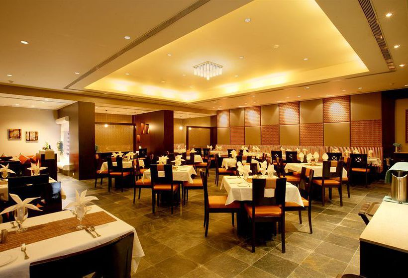 Отель Sun-n-Sand Pune