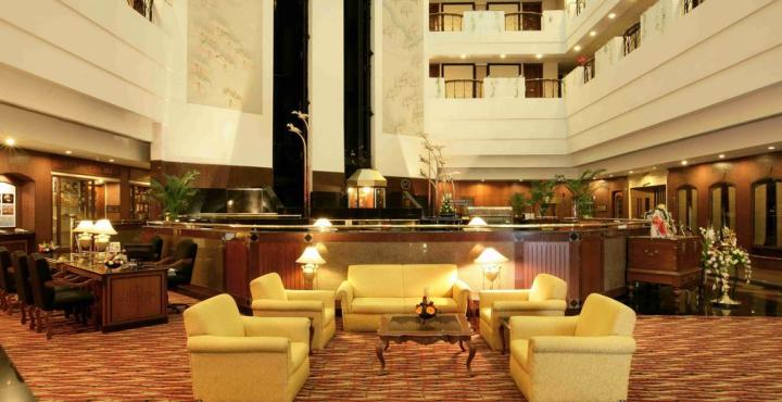 Отель Sun-n-Sand Pune