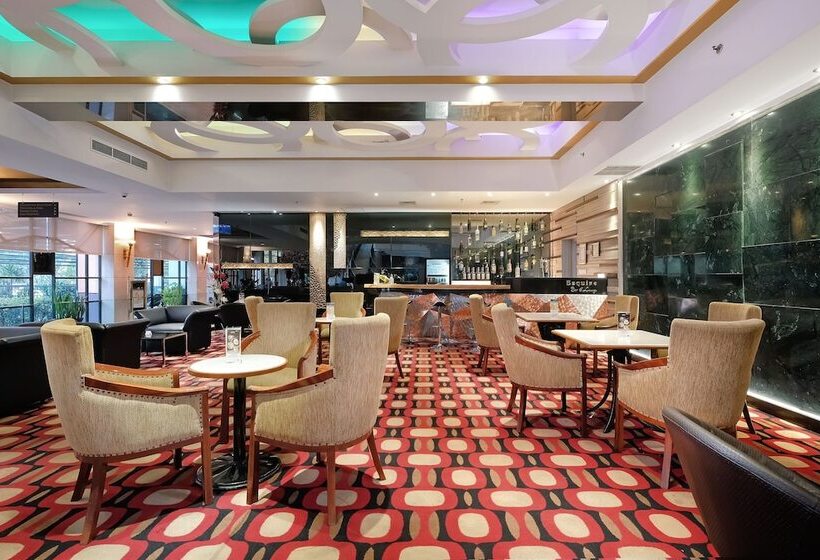 호텔 Sunlake Waterfront Resort & Convention