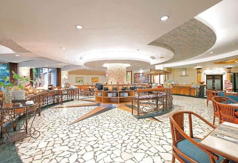 호텔 Sunlake Waterfront Resort & Convention