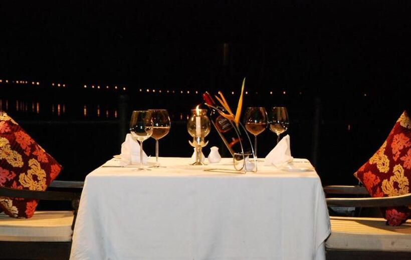 בית מלון כפרי Taj Kumarakom Resort And Spa Kerala