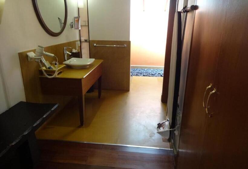 בית מלון כפרי Taj Kumarakom Resort And Spa Kerala