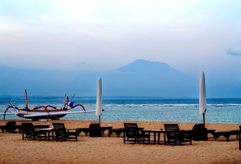 בית מלון כפרי Tandjung Sari