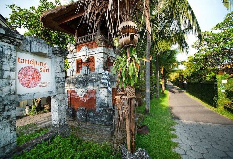 בית מלון כפרי Tandjung Sari