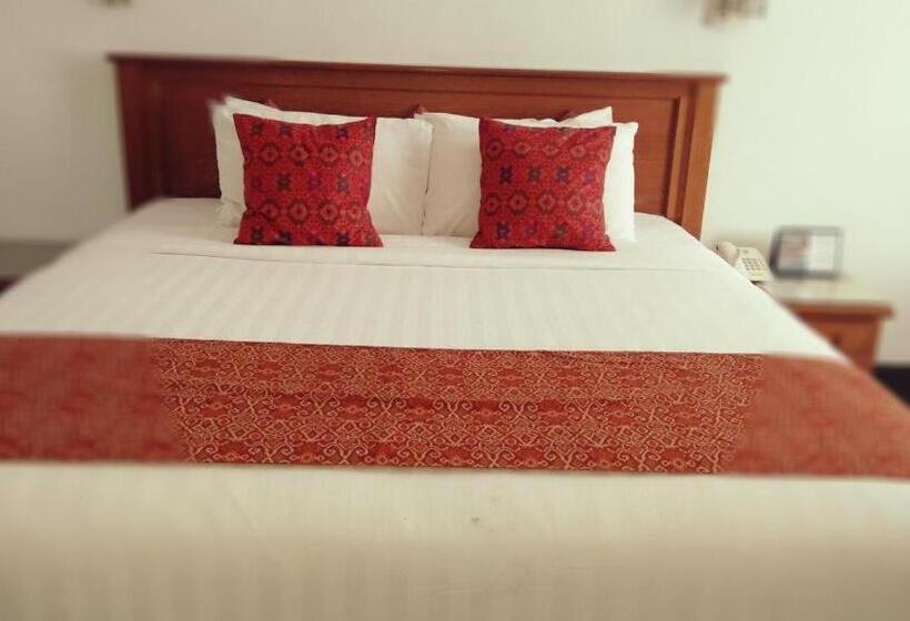 호텔 Tarakan Plaza