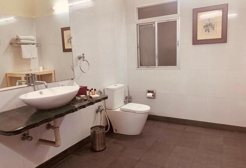 Отель The Elgin Fairlawn Kolkata