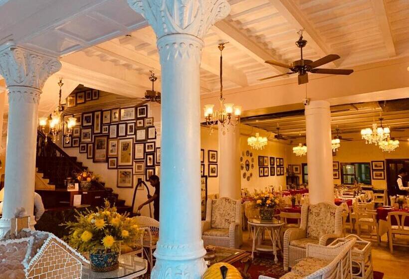 Отель The Elgin Fairlawn Kolkata