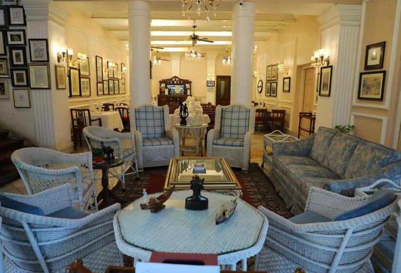 Отель The Elgin Fairlawn Kolkata