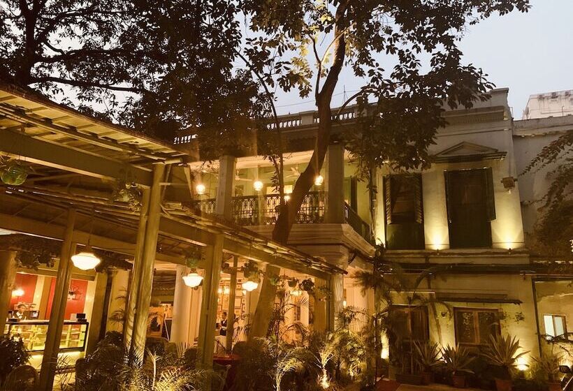 Отель The Elgin Fairlawn Kolkata