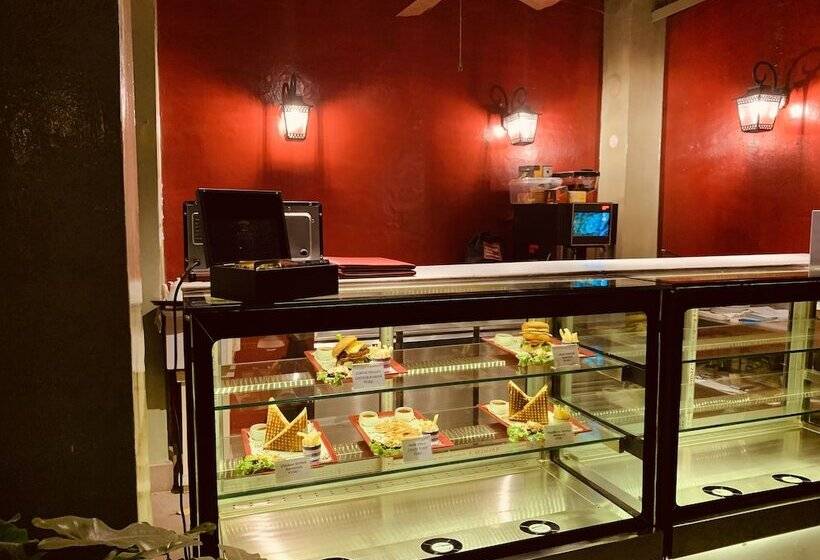 Отель The Elgin Fairlawn Kolkata