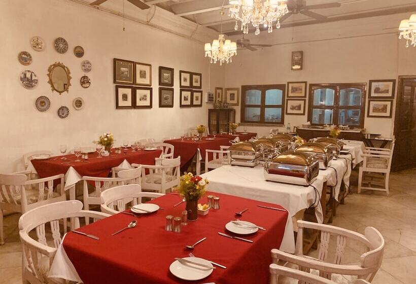 Отель The Elgin Fairlawn Kolkata