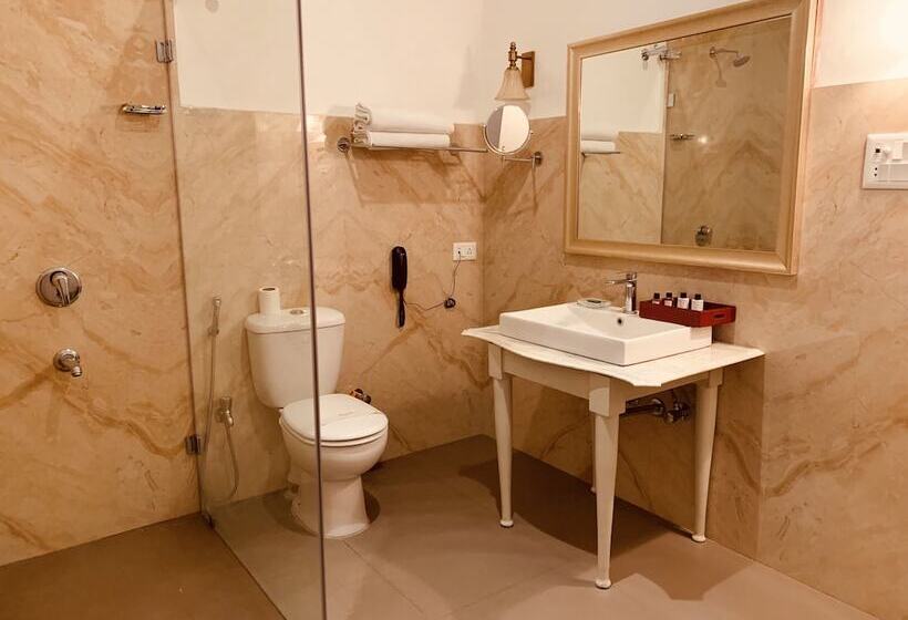 Отель The Elgin Fairlawn Kolkata