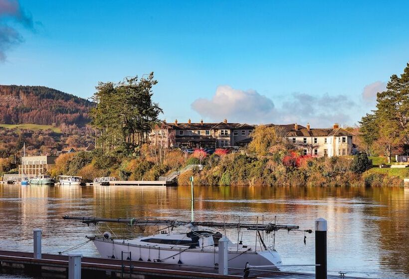 The Lakeside Hotel & Leisure Centre