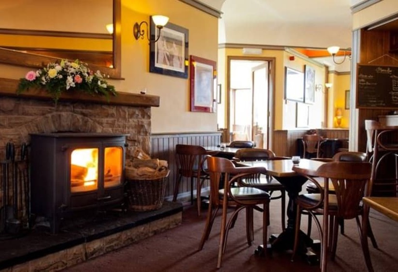 The Lakeside Hotel & Leisure Centre