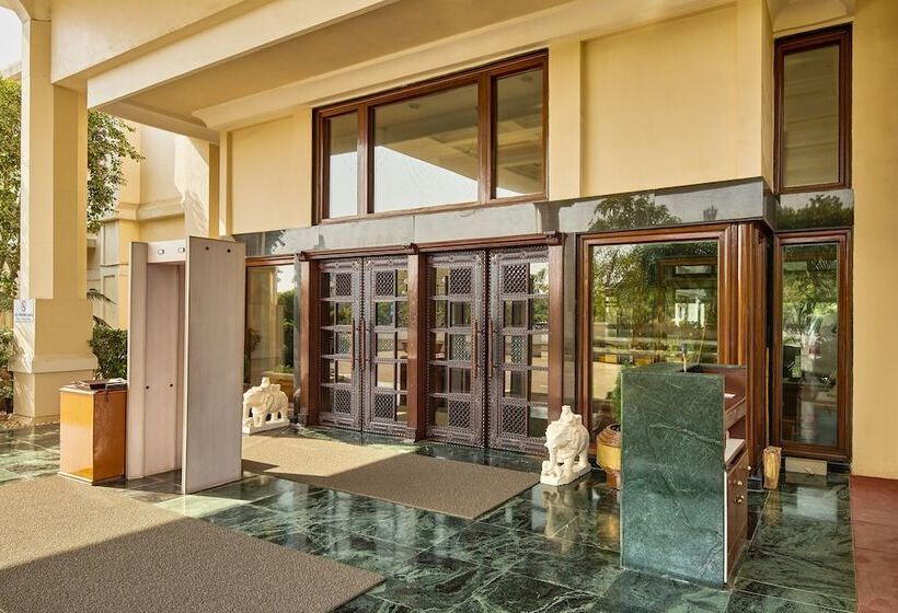 酒店 The Ummed Ahmedabad Airport